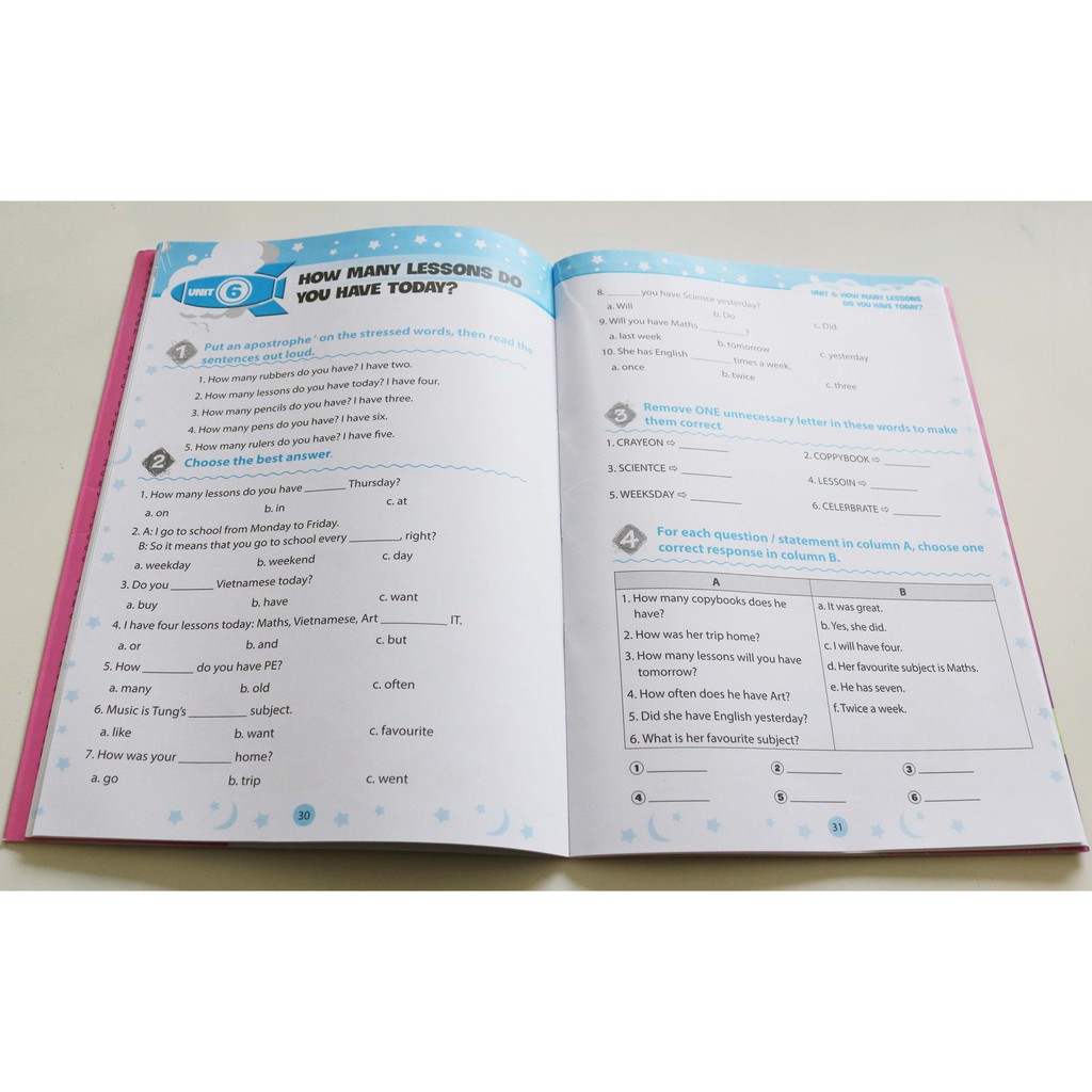 Sách - Bài Tập Bổ Trợ Luyện Viết Tiếng Anh - English Workbook Lớp 5 Tập 1