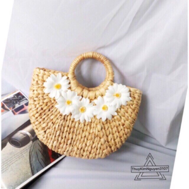 Túi cói bán nguyệt