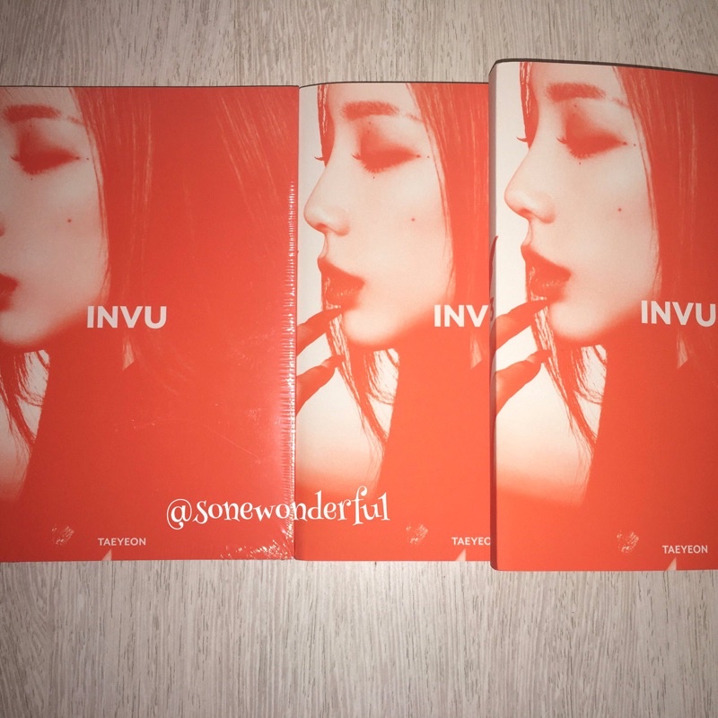 Album Ảnh Hình Taeyeon INVU Màu Cam
