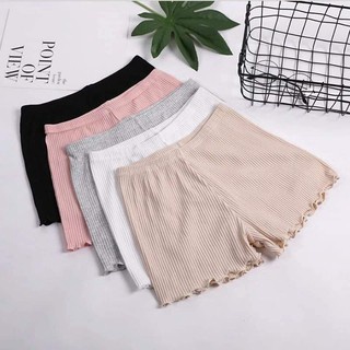 Quần mặc trong váy gân tăm