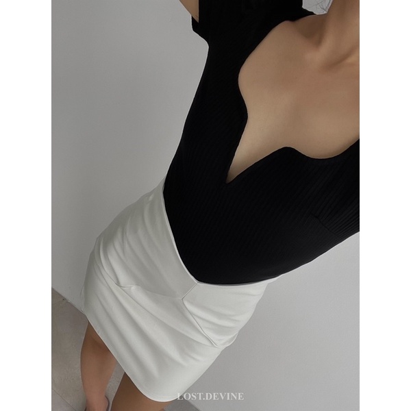 Ảnh thật / Áo bodysuit nữ cổ vuông tay bồng màu đen | BigBuy360 - bigbuy360.vn