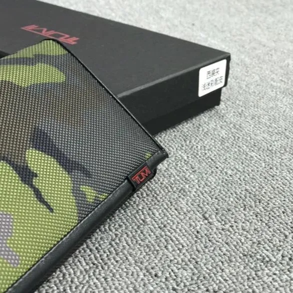 Tumi Ví Da Nam YKK 18643 Dáng Dài Có Khóa Kéo