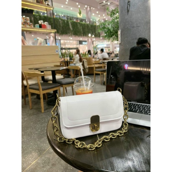 túi cnk xích to đeo chéo kẹp nách size22