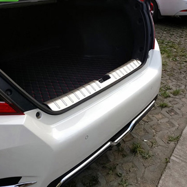 Chống trầy cốp trong, ngoài xe Honda Civic 2016- 2021 chất liệu Inox sáng bóng