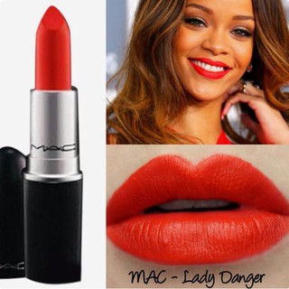Son M.A.C lady danger, ruby woo, chili, kinda sexy, so chaud, please me