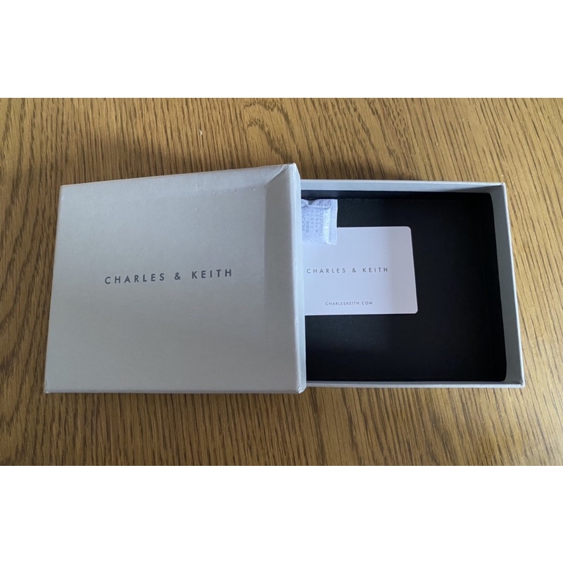 Hộp các loại Charles & Keith