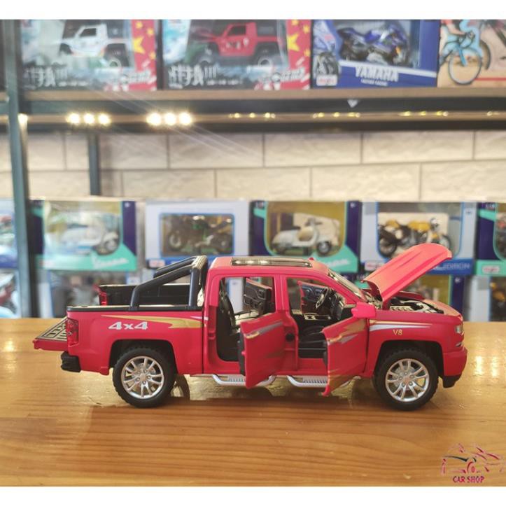 Mô hình xe bán tải Chevrolet Silverado V8 tỉ lệ 1:32 hãng Chezhi màu đỏ