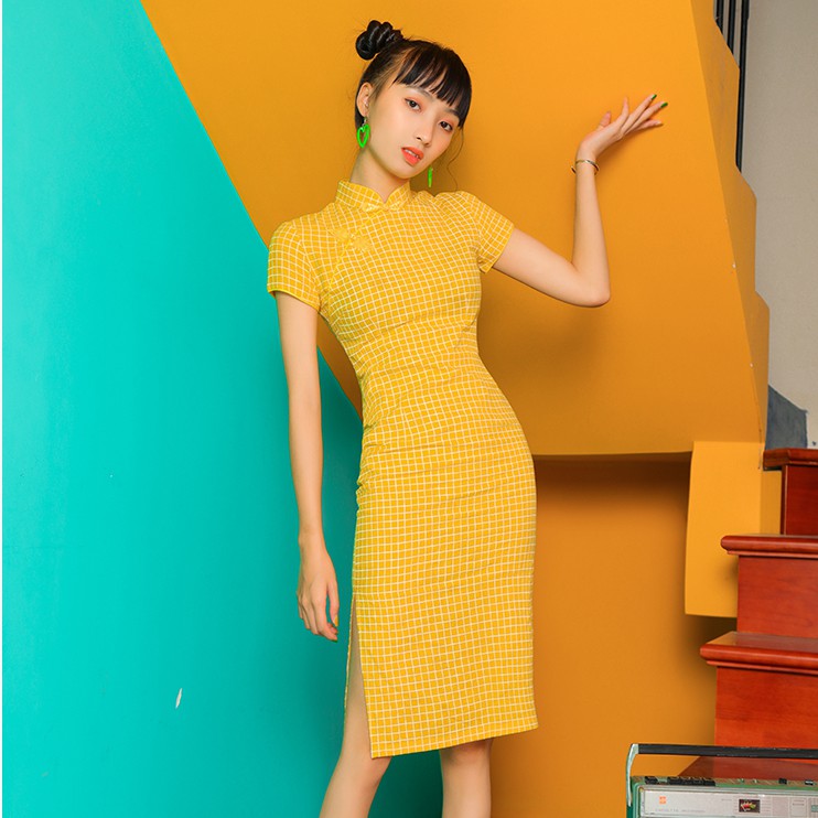 Đầm dáng ôm tay ngắn midi Emilyshop