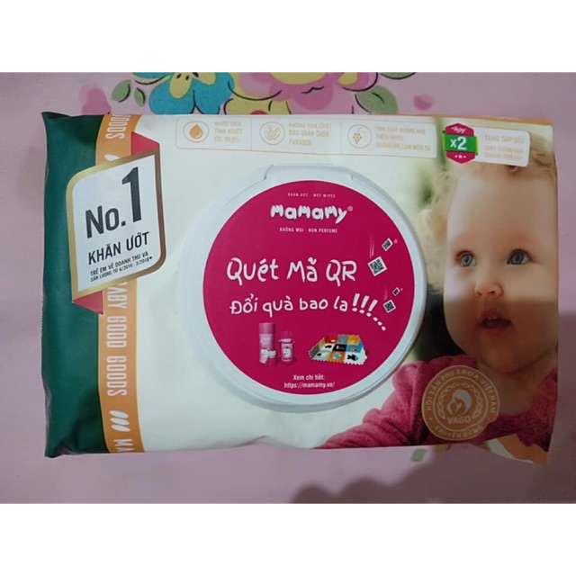 Giấy ướt Mamamy Việt Nam có nắp 100 tờ được chiết xuất từ tinh chất lô hội, mềm mại, không xơ.combo 15 gói