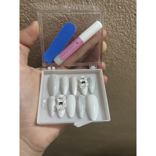 Nail box thiết kế mắt mèo, gắn gấu nơ hoặc gấu nhũ