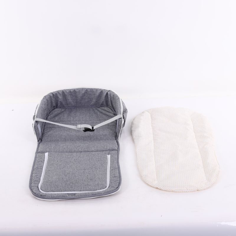 Giường ngủ có màn chống muỗi thoáng khí có thể gấp gọn tiện dụng cho bé