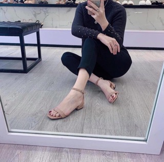 Sandal quai mảnh da bóng 2p
