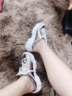 Giày sục thể thao hot hit 2020