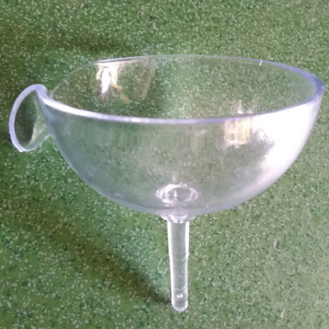 1 CHIẾC LY MỎ VỊT (THÁP LY SAMP)