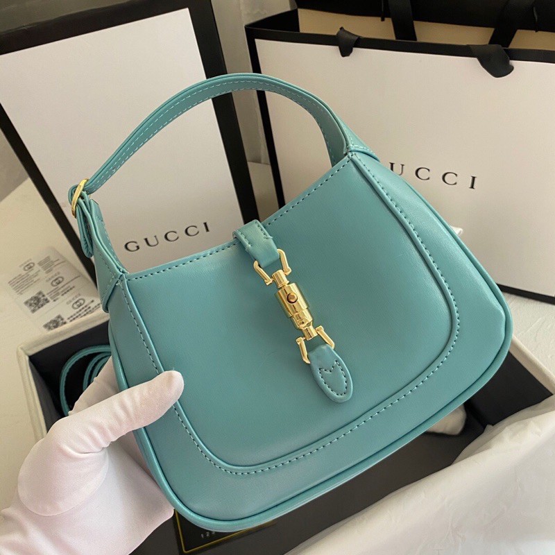Túi xách thời trang nữ GUCCI = GC mini da thật cao cấp, thiết kế tiện lợi, có thể xách tay, đeo vai hoặc đeo chéo.