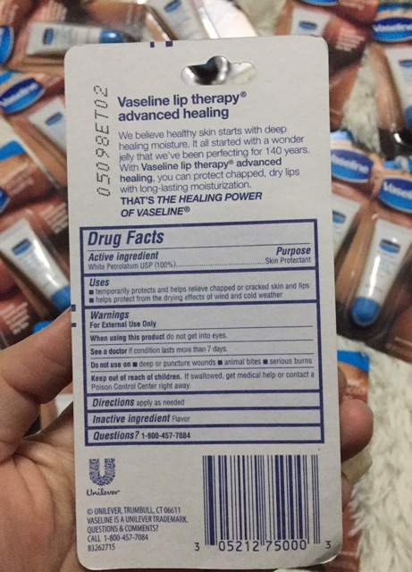 Dưỡng môi Vaseline