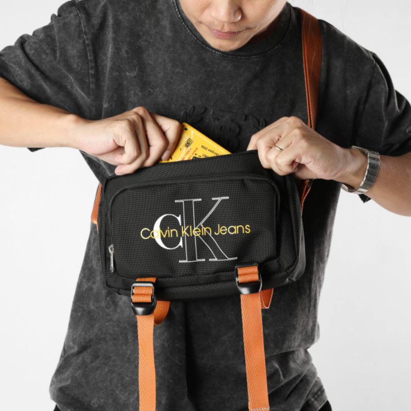 Túi chéo C▫️K Essential Sport