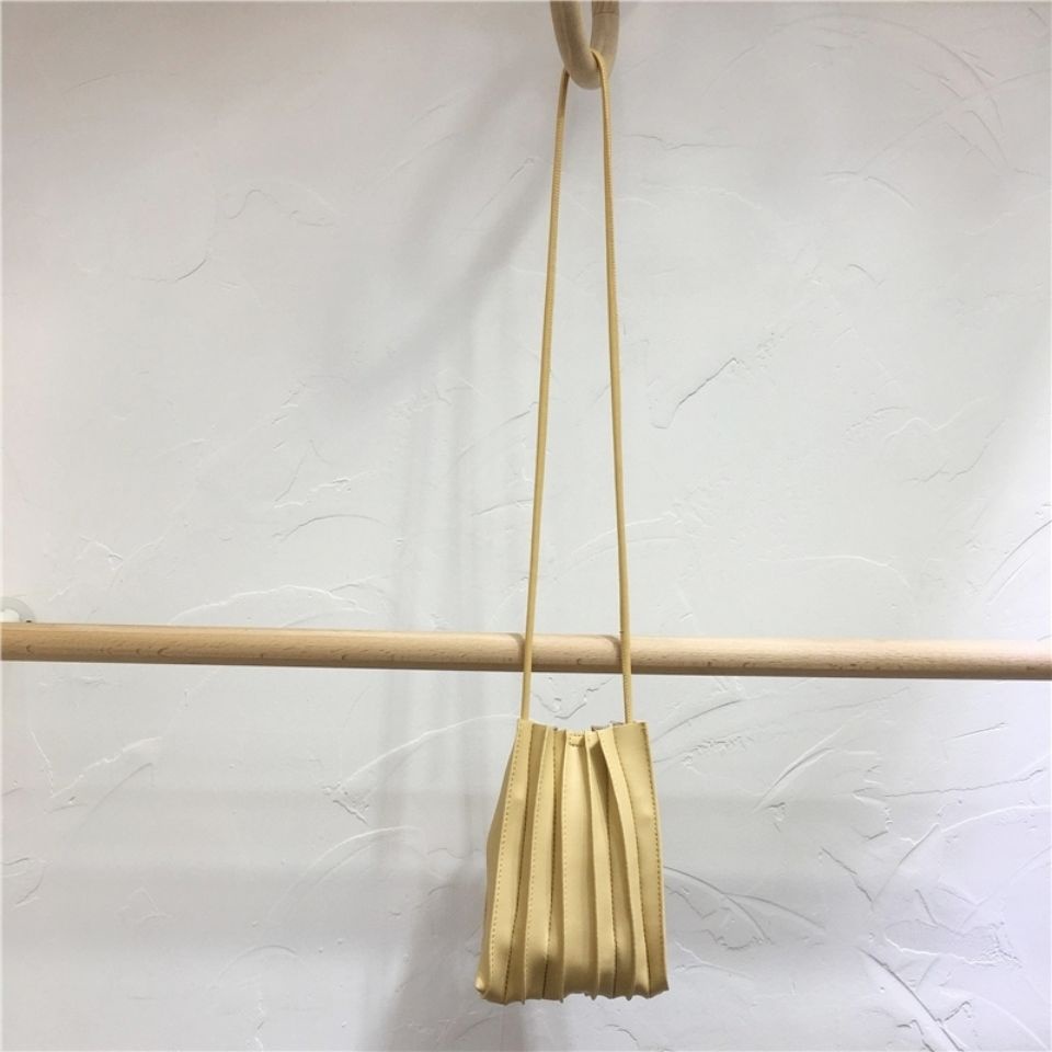 Túi Da Bò Mềm Mini Đựng Điện Thoại Dạng Gập Đeo Vai Kiểu Phương Tây Đơn Giản