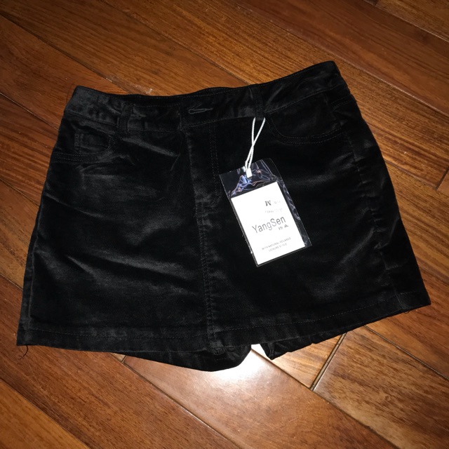 Chân váy nhung tăm sz M