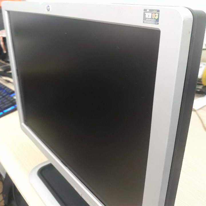 Màn hình máy tính HP 17in nguyên bản thanh lý văn phòng