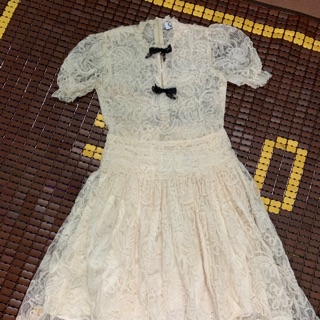 Váy thiết kế