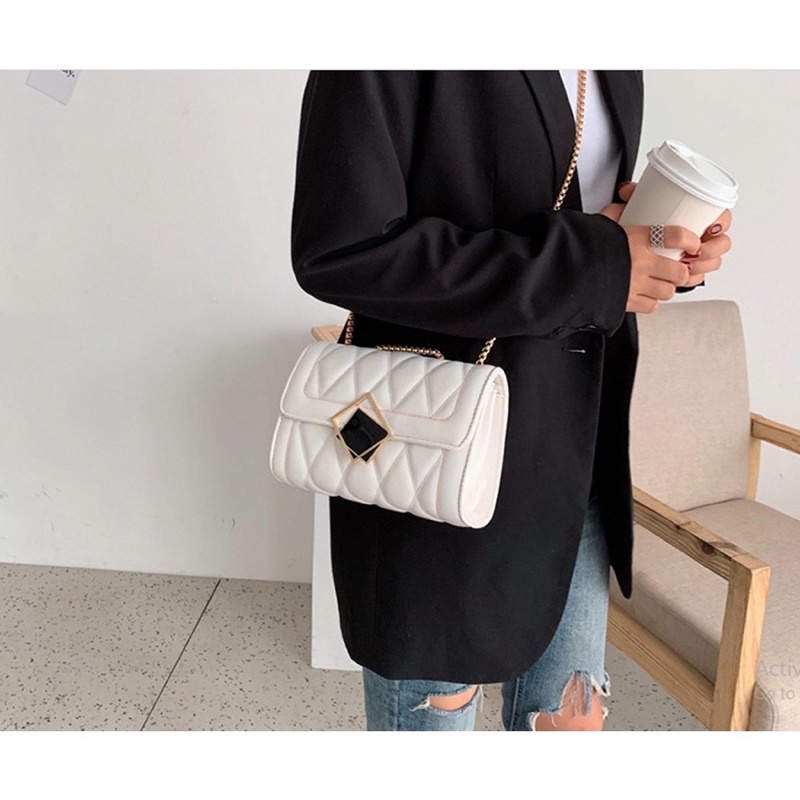 Túi xách nữ, túi đeo chéo khoá gương lệch phong cách Hàn Quốc cực xin