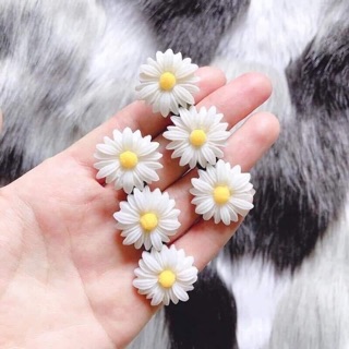 Kẹp tóc hoa cúc siêu xinh