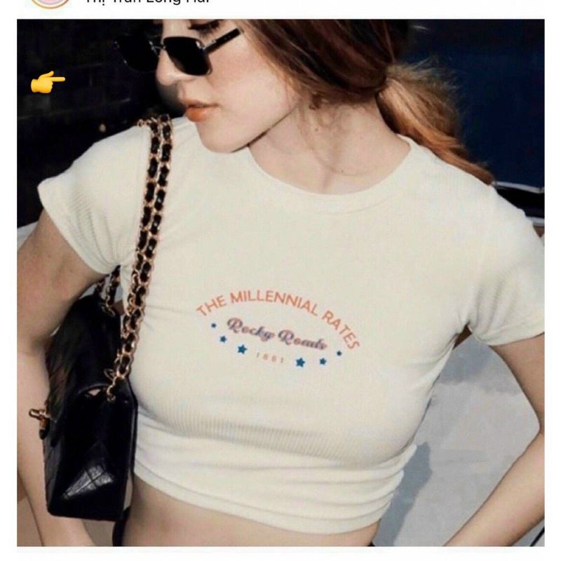 Áo croptop tay ngắn thêu