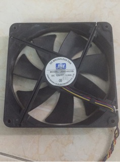 Quạt làm mát 14cm cho máy tính