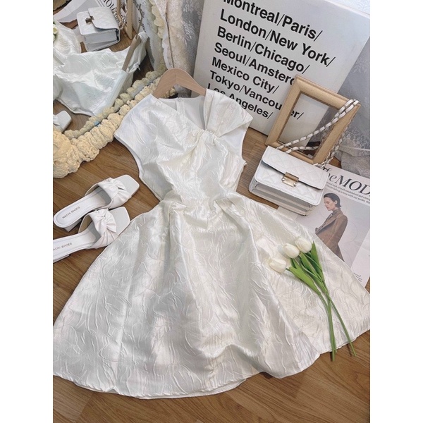 ĐẦM GẤM LỆCH ĐÍNH HẠT XOÈ