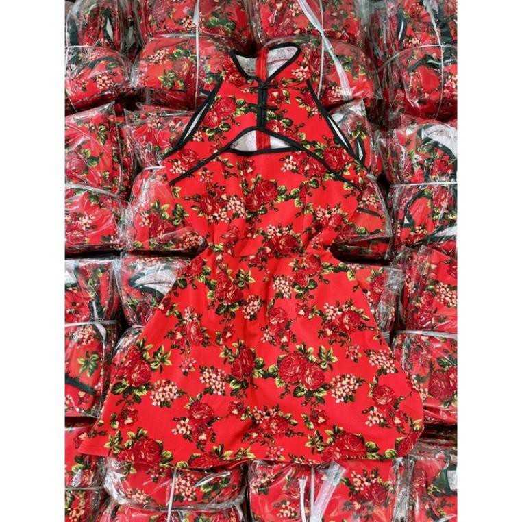 Đầm Yếm Sườn Xám Hoa Đỏ Cách Tân Khoét Ngực Ôm Body Xòe DRDY01
