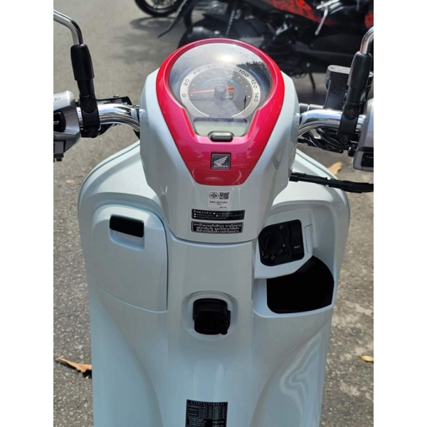 Tem thông số lốp dán yếm khoá Scoopy 2021