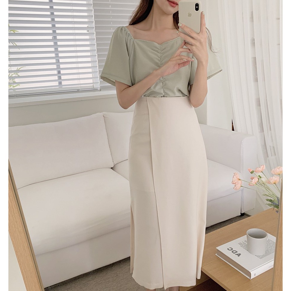 Áo sơ mi cổ chữ V tay ngắn/ chân váy dài xẻ tà 44625 phong cách Hàn Quốc dành cho nữ