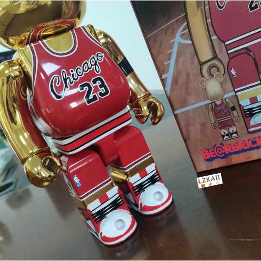 Mô Hình Nhân Vật Bearbrick X Michael Jordan - Chicago Bulls No.23 400% Gear Joint 28Cm Chân Thật