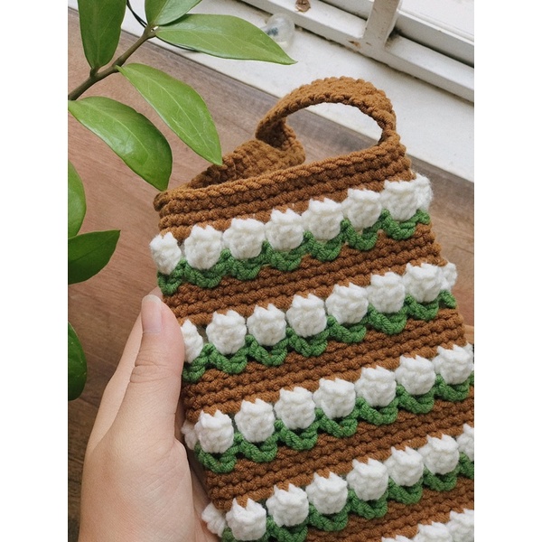 Túi đựng bình nước móc len thủ công