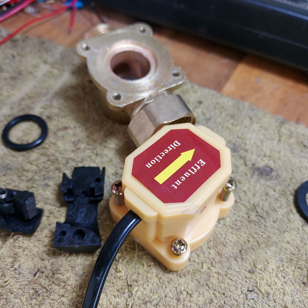 Công tắc cảm biến dòng chảy 150w màu VÀNG