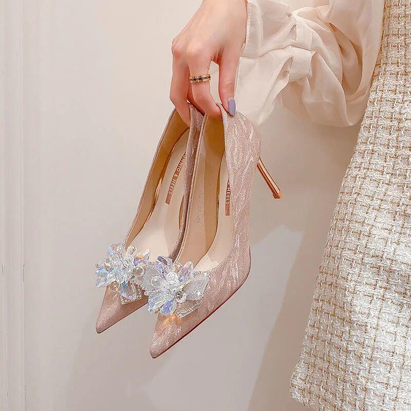 Giày Cưới Cao Cấp Đính Pha Lê Sang Trọng Cho Cô Dâu