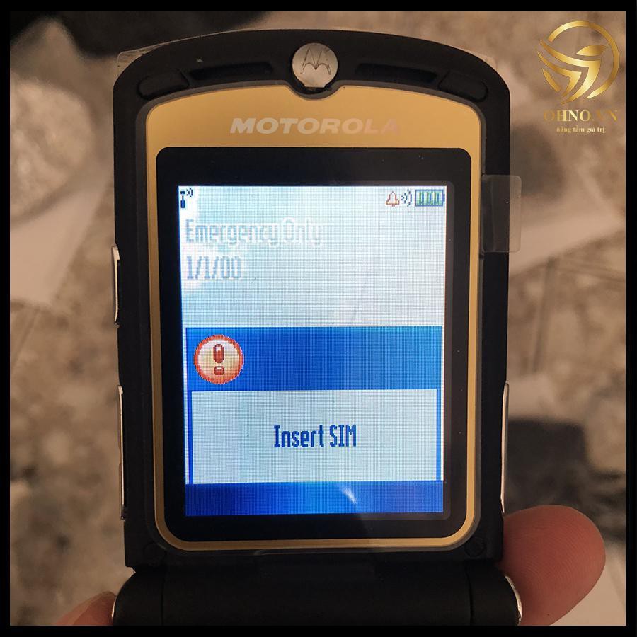 Điện Thoại Motorola v3i Vàng Phím Thép Bạc – OHNO Chính Hãng Bảo Hành 24 Tháng