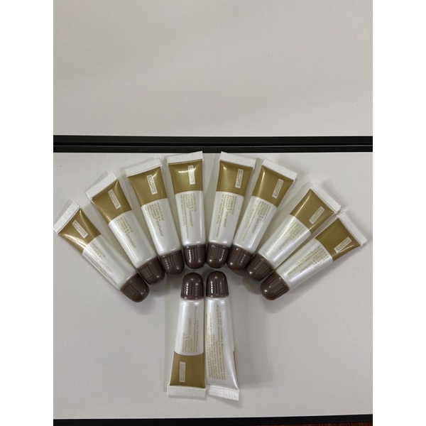 Dưỡng tuýp VITAMIN AD sau xăm.