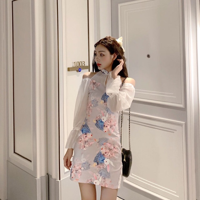 (ORDER) Sườn xám hở vai họa tiết thỏ hoa (mẫu 1 chất vải co dãn) | BigBuy360 - bigbuy360.vn
