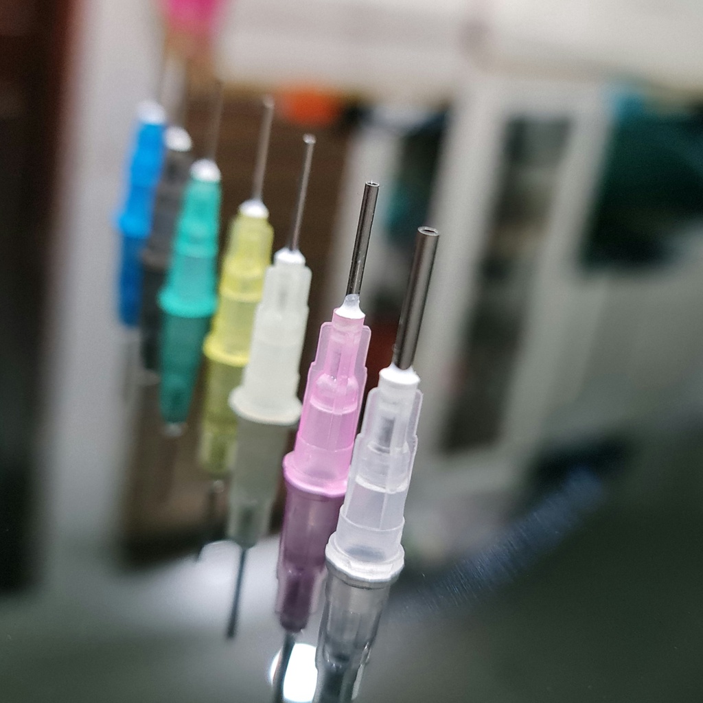Dập lỗ núm ti,đục lỗ núm ti bình sữa cho bé