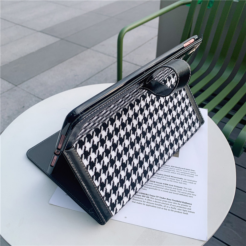 【really stock】The New Apple IPad Air Pro 7.9 9.7 10.5 11 10.2 10.9" Inch Mini 1/2/3/4/5 2017/2018/2019/2020/2021 Check Button Luxury Fashion Cute Auto Sleep Case Cover