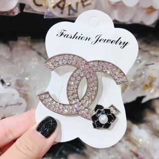 phụ kiện cài áo