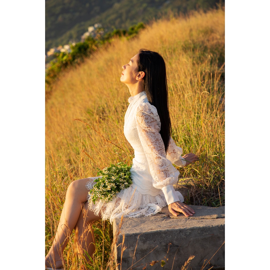 [Mã 11FASHIONSALE giảm 12% đơn 99K] SÒ VINTAGE - ELLIE Đầm ren tay dài phối nút | BigBuy360 - bigbuy360.vn