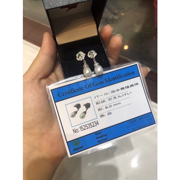 Bông tai trai Nhật