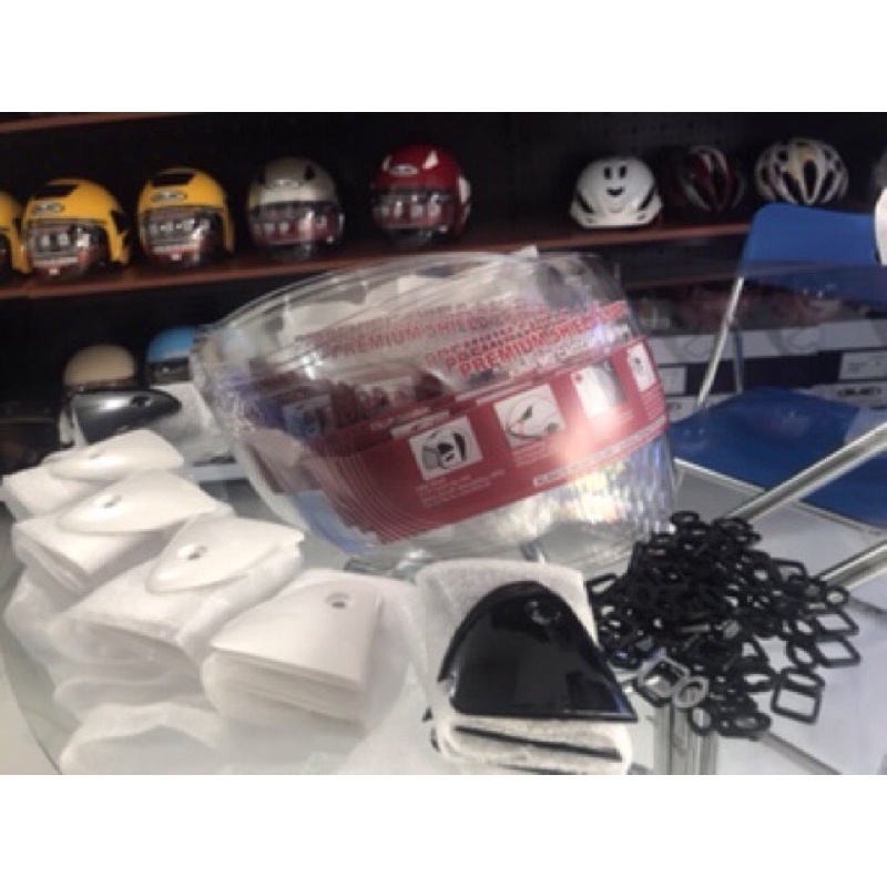 Mua kính 3/4 HJC vo10, vo20, ho11,yo12, honda 3/4, tặng ốp khoá kính và lẫy số 8