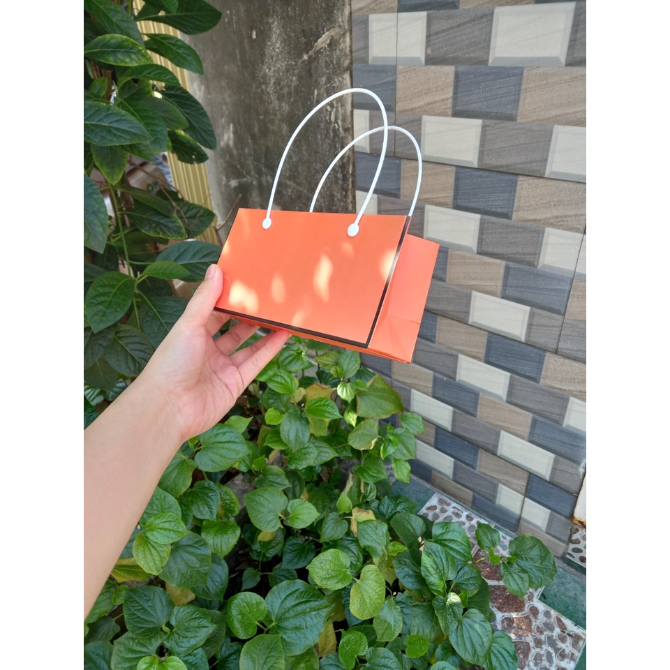 50 cái - Túi giấy mini size 17x9x6 đựng mỹ phẩm,trang sức,3 hũ yến chưng - Mẫu số 54