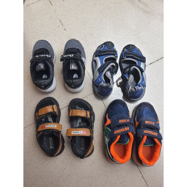 Thanh lý 4 đôi giày bé trai