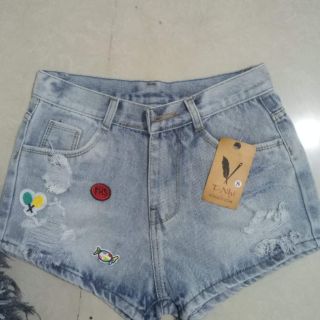 Short jean nu