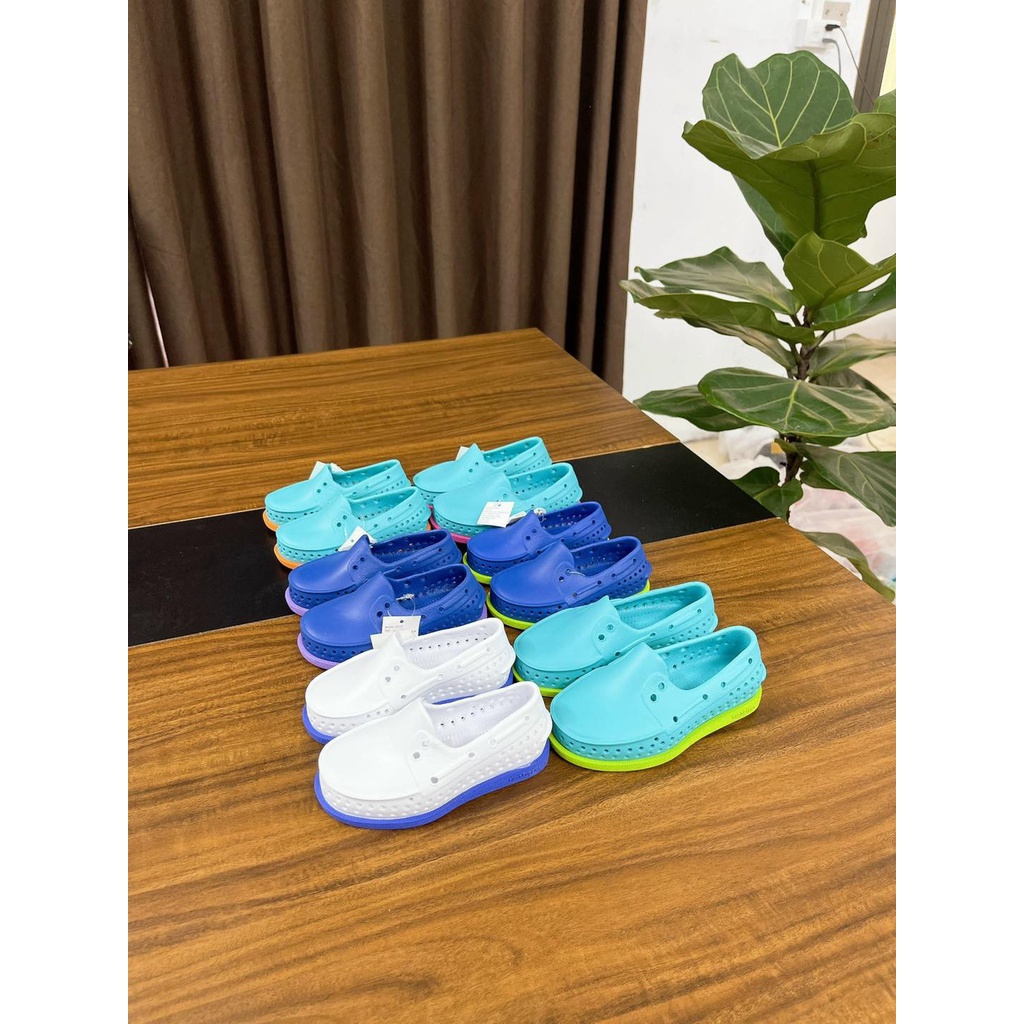 Bước Chân Nhẹ Nhàng - Giày Cao Su HUSH PUPPIES Cho Bé!